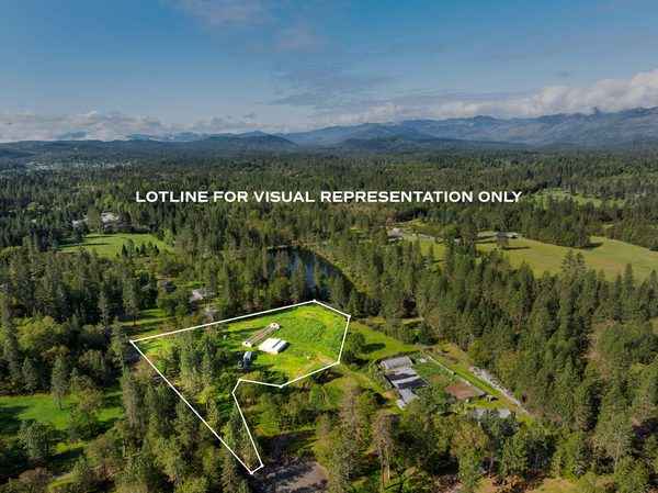600 Hartsfield Lane, Grants Pass, OR 97526