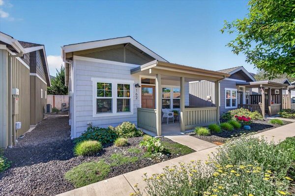 162 Mountain View Drive, Ashland, OR 97520