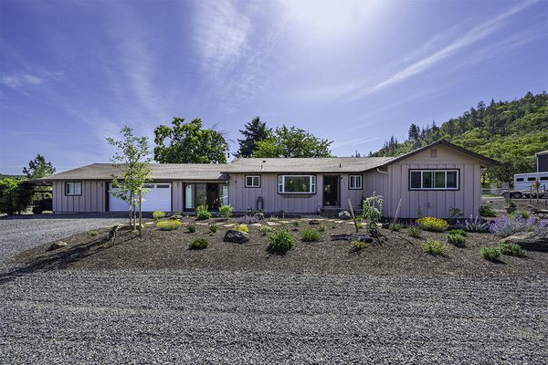 5388 Kane Creek, Central Point, OR 97502