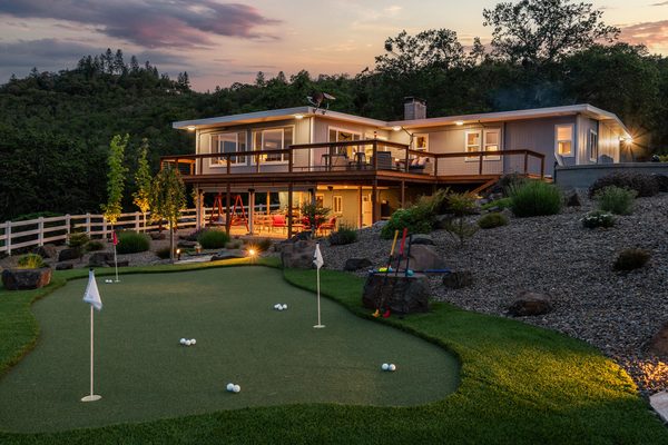 4855 Pioneer Road, Medford, OR 97501