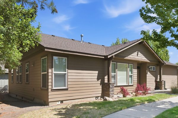 2302 NE Mary Rose Place, Bend, OR 97701