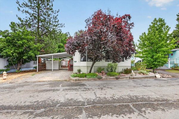 321 Clay Street, SPC 62, Ashland, OR 97520