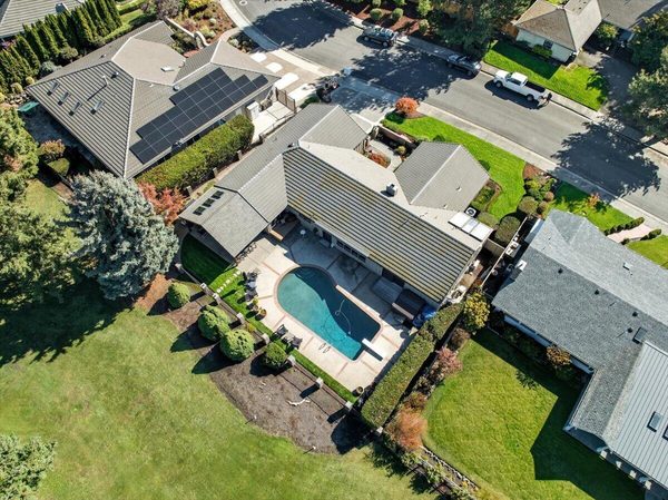 3153 Pepperwood Drive, Medford, OR 97504