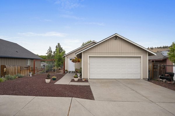 552 SW Lincoln Street, Madras, OR 97741
