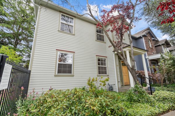 820 Park Street, Ashland, OR 97520