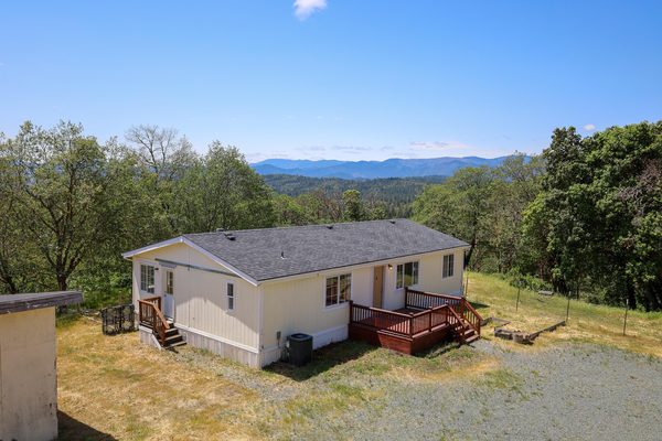 345 Melissa Lane, Grants Pass, OR 97526
