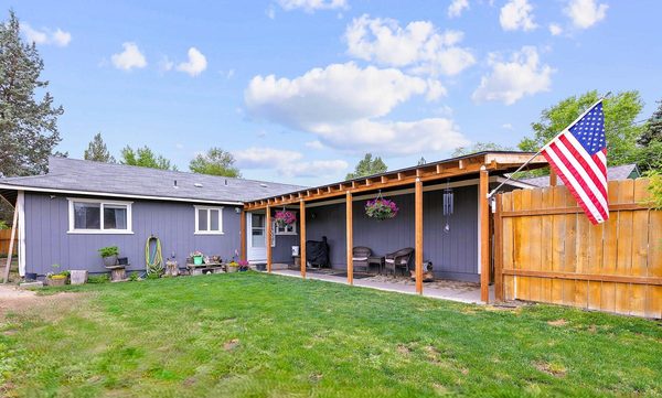 276 NE 10th Street, Madras, OR 97741
