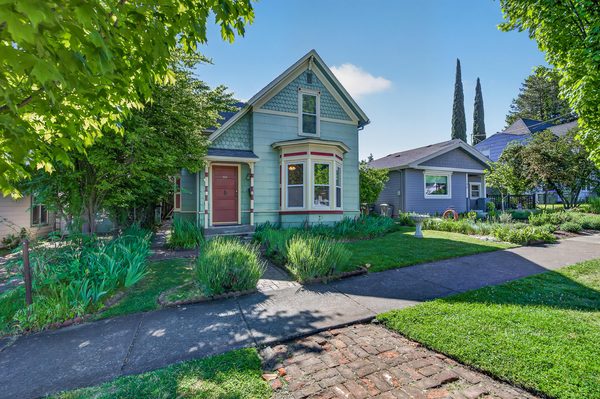 138 N Third Street, Ashland, OR 97520