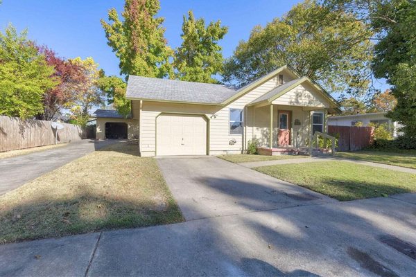 728 SW I Street, Grants Pass, OR 97526