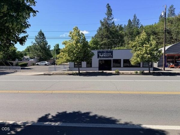 785 Rogue River Highway, Grants Pass, OR 97527