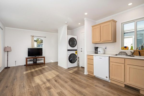 460 Arnos Street, 27, Talent, OR 97540