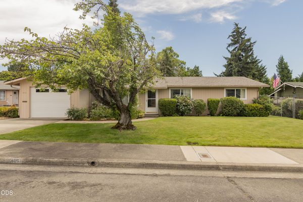 1451 NE Meier Drive, Grants Pass, OR 97526
