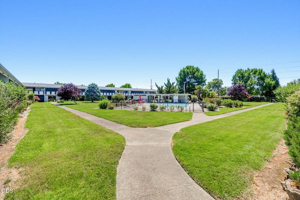 737 Stevens Street, 119, Medford, OR 97504