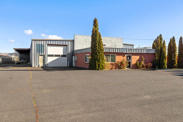 3735 Washburn Way, Klamath Falls, OR 97603