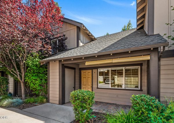 1933 NW Monterey Pines, UNIT 4, Bend, OR 97703