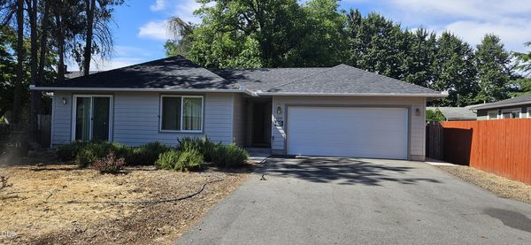 1296 Fruitdale Drive, Grants Pass, OR 97527