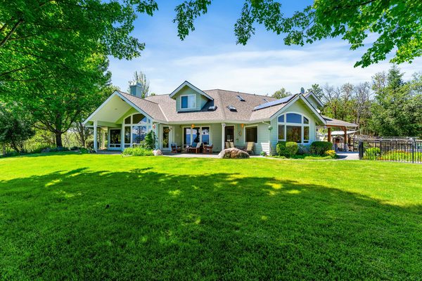 1117 Peco Road, Grants Pass, OR 97526