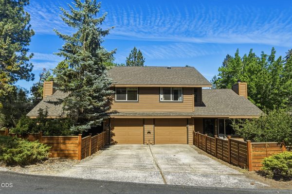 2806 NE Lotno Drive, Bend, OR 97701