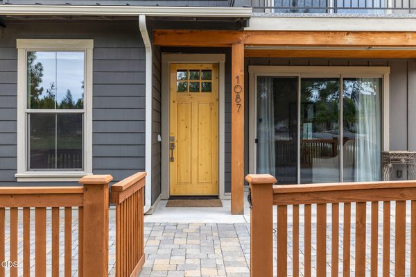 1087 N Lavender Lane, Sisters, OR 97759