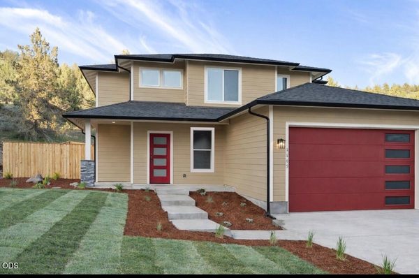 1169 Orange Blossom Drive, 130, Klamath Falls, OR 97601