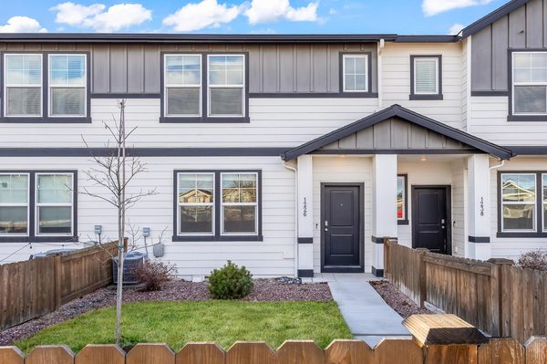 1226 NW Upas Place, Redmond, OR 97756