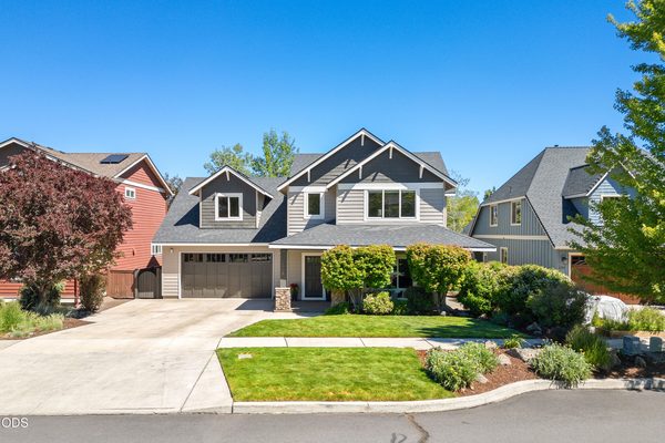 2968 NW Chianti Lane, Bend, OR 97703