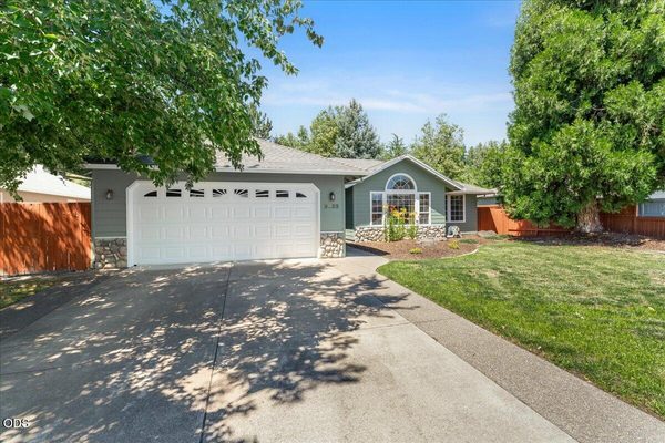 3533 Alderwood Drive, Medford, OR 97504