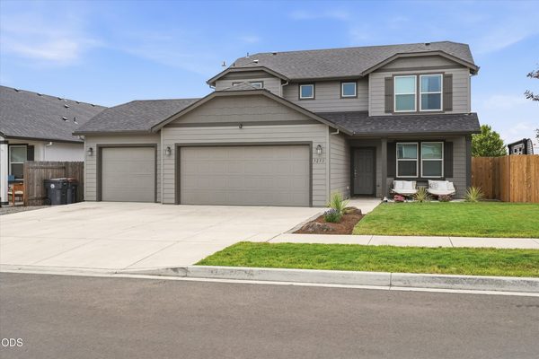 3253 Corden Street, Medford, OR 97504