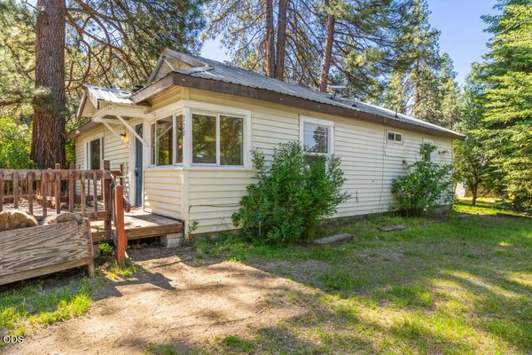 228 E Schonchin Street, Chiloquin, OR 97624