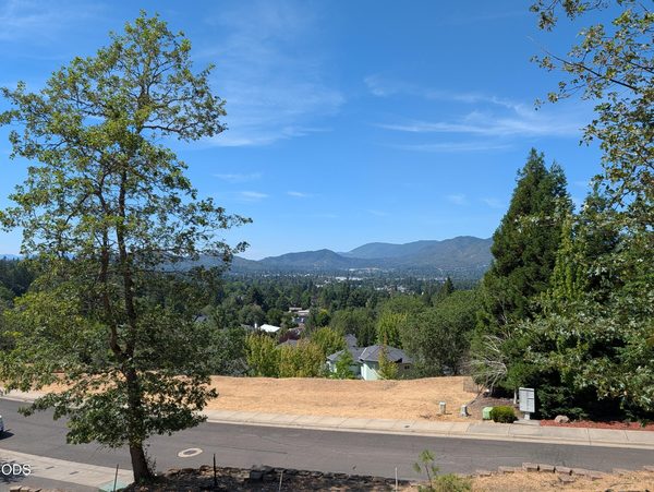 2238 SE Linden Lane, Grants Pass, OR 97527