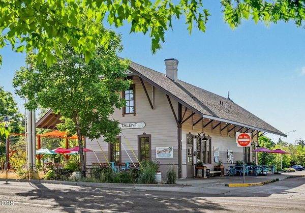 100 E Main Street, Talent, OR 97540