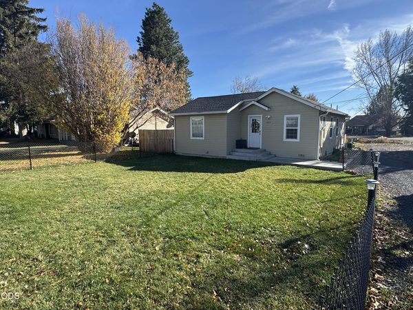 4710 Hilyard Avenue, Klamath Falls, OR 97603