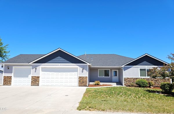 5545 Sturdivant, Klamath Falls, OR 97603