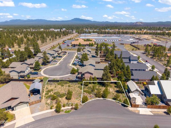51368 Apache Tears Court, La Pine, OR 97739