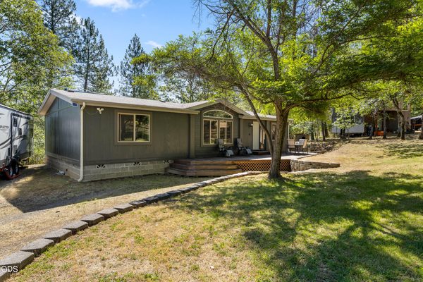 1460 Grays Creek Road, Grants Pass, OR 97527