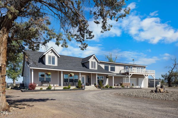 24605 Dodds Road, Bend, OR 97701