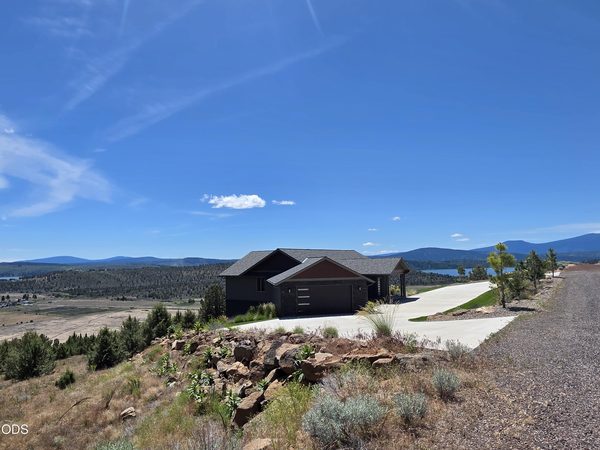 7306 Hanks Marsh Vista, Klamath Falls, OR 97601