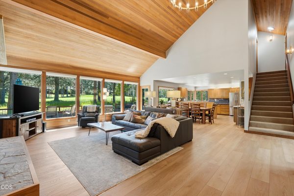 13439 Galium, Black Butte Ranch, OR 97759