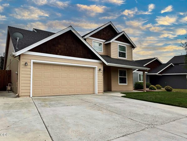 3028 SW Indian Place, Redmond, OR 97756