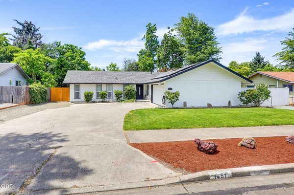 1451 Bluebonnet Avenue, Medford, OR 97504
