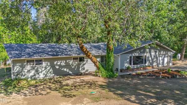 2750 Granite Hill Road, Grants Pass, OR 97526