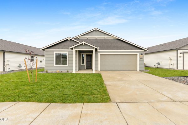 1172 NW Fairway Drive, 148, Madras, OR 97741