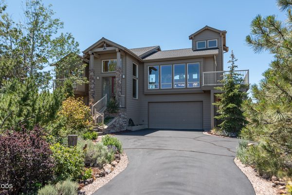 2269 Hawk Owl Court, Redmond, OR 97756