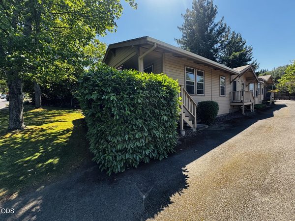 473 Scenic Drive, Ashland, OR 97520