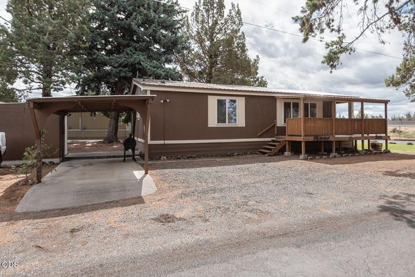5063 S Highway 97, UNIT 1, Redmond, OR 97756