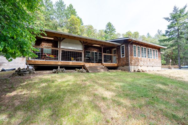 271 Highwood, Grants Pass, OR 97527