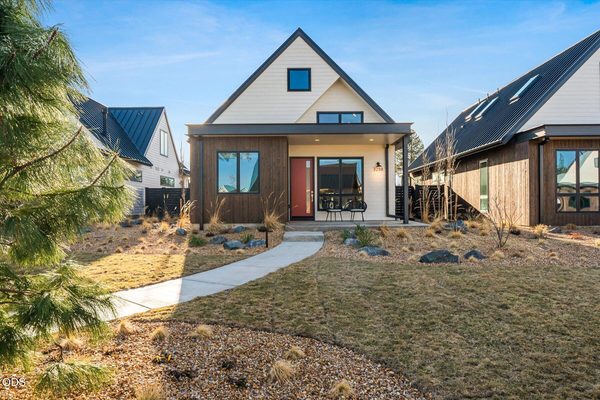 3266 NW Celilo Lane, Lot 168, Bend, OR 97703