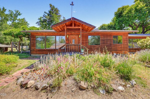 155 & 157 Westwood Street, Ashland, OR 97520