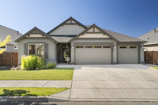 895 NE Hudspeth Circle, Prineville, OR 97754