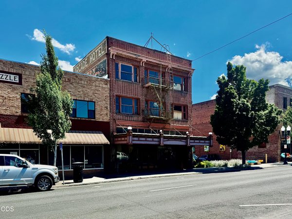 1028 Main Street, Klamath Falls, OR 97601
